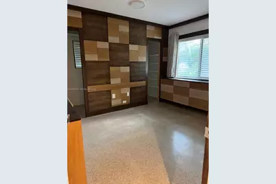 985 NE 115th St, Biscayne Park, FL 33161 - Photo 19