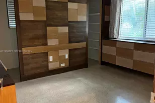 985 NE 115th St, Biscayne Park, FL 33161 - Photo 19