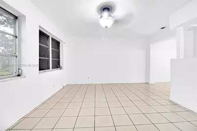 5718 NW 66th Ave, Tamarac, FL 33321 - Photo 9