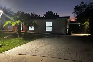 18632 SW 93rd Ct, Cutler Bay, FL 33157 - Photo 9