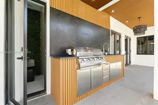 18172 NW 91st Ct, Hialeah, FL 33018 - Photo 19