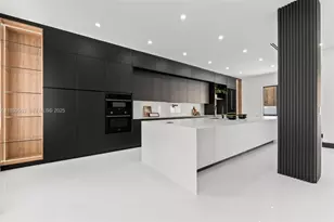 18172 NW 91st Ct, Hialeah, FL 33018 - Photo 13