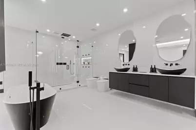 18172 NW 91st Ct, Hialeah, FL 33018 - Photo 27