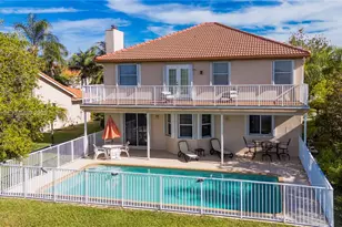 1008 NW 180th Ave, Pembroke Pines, FL 33029 - Photo 29