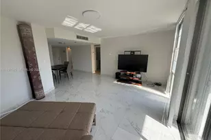 3475 N Country Club Dr, Aventura, FL 33180 - Photo 1