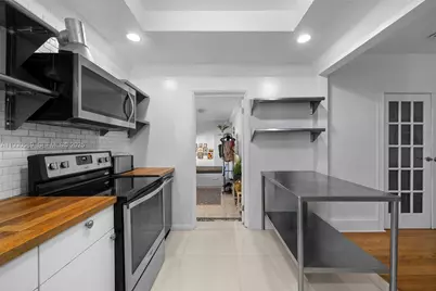 555 NE 73rd St, Miami, FL 33138 - Photo 9