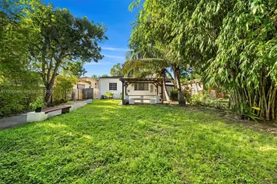 555 NE 73rd St, Miami, FL 33138 - Photo 25