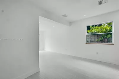 1430 Michigan Ave, Miami Beach, FL 33139 - Photo 27