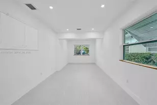 1430 Michigan Ave, Miami Beach, FL 33139 - Photo 17
