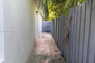 894 80th St, Miami Beach, FL 33141 - Photo 13