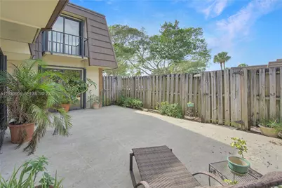 1515 15th Ct, Palm Beach Gardens, FL 33410 - Photo 3