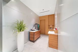 88 SW 7th St, Miami, FL 33130 - Photo 33