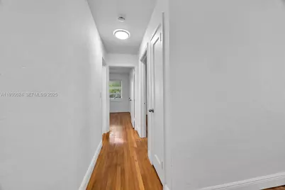 27 Phoenetia Ave #3, Coral Gables, FL 33134 - Photo 9