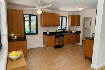 630 NW 14th Way, Fort Lauderdale, FL 33311 - Photo 3