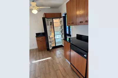 630 NW 14th Way, Fort Lauderdale, FL 33311 - Photo 13