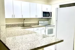 7900 S Colony Cir S, Tamarac, FL 33321 - Photo 5