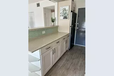 1001 7th St #104, Miami Beach, FL 33139 - Photo 9