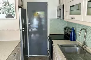 1001 7th St, Miami Beach, FL 33139 - Photo 7