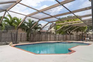 9931 SW 14th St, Pembroke Pines, FL 33025 - Photo 3