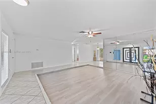 7070 NW 21st St, Sunrise, FL 33313 - Photo 9