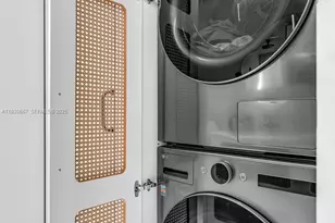 20281 E Country Club Dr, Aventura, FL 33180 - Photo 19