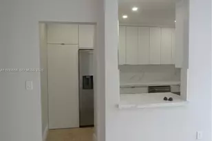 7328 Miami Lakeway S, Miami Lakes, FL 33014 - Photo 7