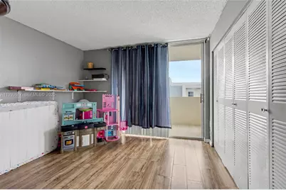 4675 W 18th Ct #701, Hialeah, FL 33012 - Photo 5