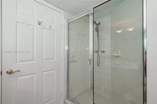 6301 SW Collins Ave, Miami Beach, FL 33141 - Photo 23