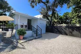 75 NE 70th St, Miami, FL 33138 - Photo 13