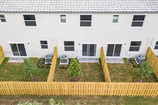 1870 SE 26th Ter, Homestead, FL 33035 - Photo 9