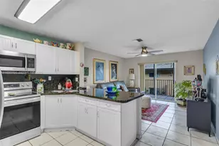 8851 NW 119th St, Hialeah Gardens, FL 33018 - Photo 9