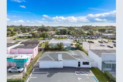 8930 SW 40th St, Miami, FL 33165 - Photo 15