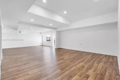 8930 SW 40th St, Miami, FL 33165 - Photo 7