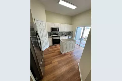 2452 SE 19th Ct, Homestead, FL 33035 - Photo 3