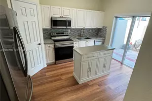 2452 SE 19th Ct, Homestead, FL 33035 - Photo 3