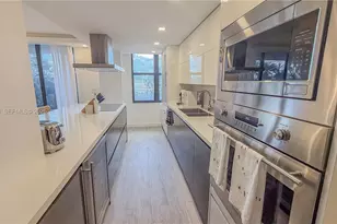 9801 Collins Ave, Bal Harbour, FL 33154 - Photo 23