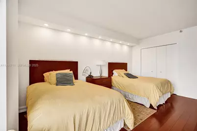 19355 Turnberry Way #26E, Aventura, FL 33180 - Photo 25