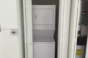 690 SW 1st Ct, Miami, FL 33130 - Photo 15