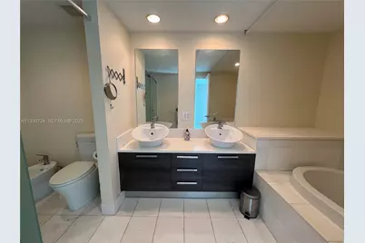 2950 NE 188th St #531, Aventura, FL 33180 - Photo 11