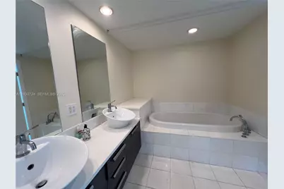 2950 NE 188th St #531, Aventura, FL 33180 - Photo 9