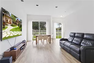 10613 NW 57th St, Doral, FL 33178 - Photo 9