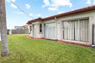 10613 NW 57th St, Doral, FL 33178 - Photo 29