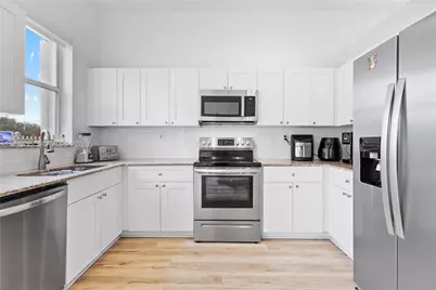 10613 NW 57th St, Doral, FL 33178 - Photo 11