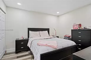 19458 NW 28th Pl, Miami Gardens, FL 33056 - Photo 17