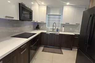 7180 SW 11th St, Pembroke Pines, FL 33023 - Photo 5