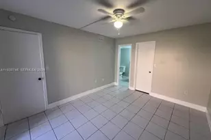 6395 W 27th Ct, Hialeah, FL 33016 - Photo 23