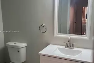 6395 W 27th Ct, Hialeah, FL 33016 - Photo 11