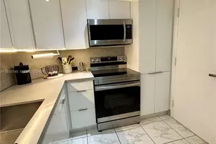 300 Bayview Dr, Sunny Isles Beach, FL 33160 - Photo 3