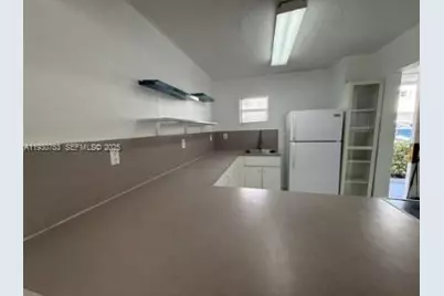 8027 NW 8th St #4, Miami, FL 33126 - Photo 5