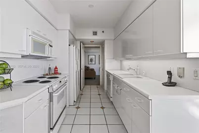 16445 Collins Ave #2722, Sunny Isles Beach, FL 33160 - Photo 9